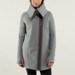 Lululemon Virasana Blanket Wrap in heathered grey